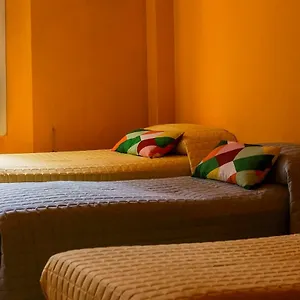 Alojamento de Acomodação e Pequeno-almoço Bologna B&B